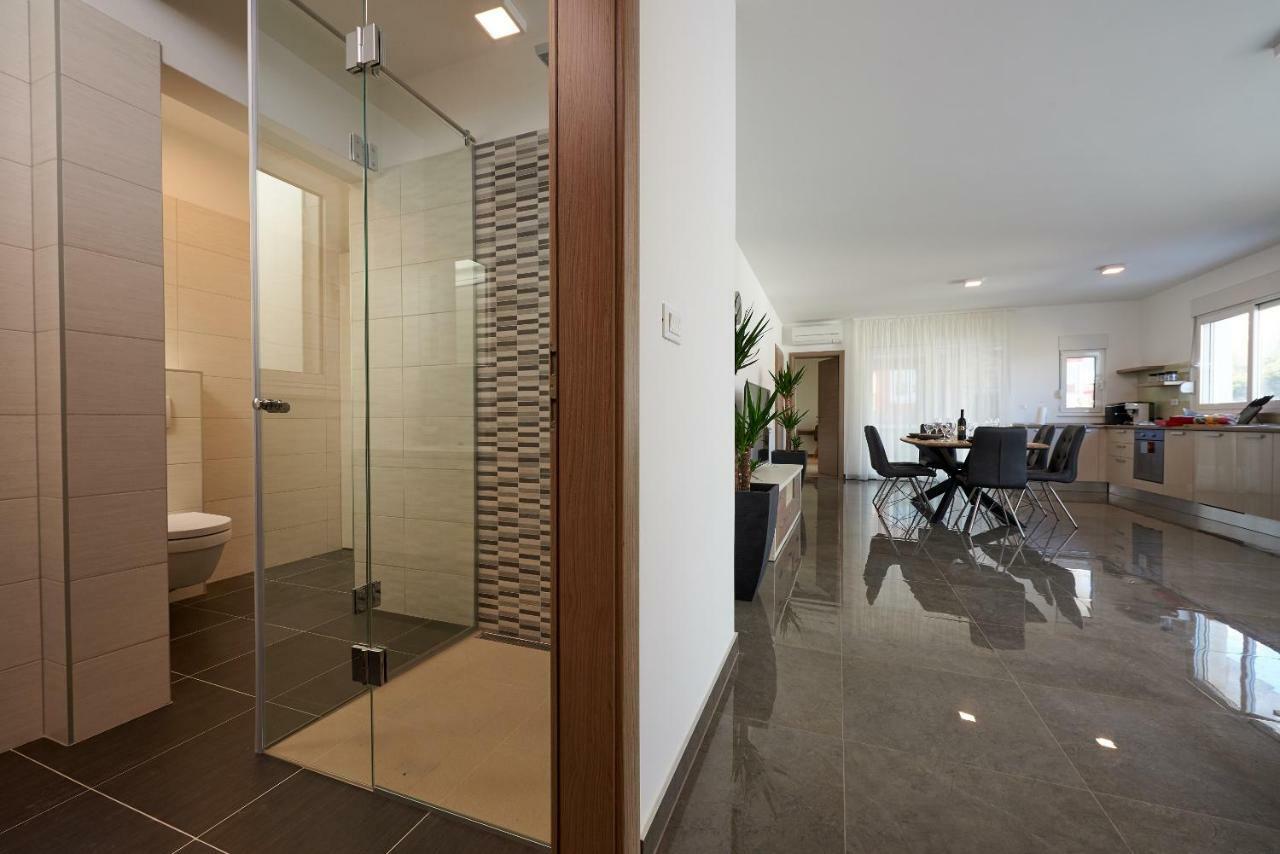 Luxury Villa Residence Zupanovic Trogir Luaran gambar